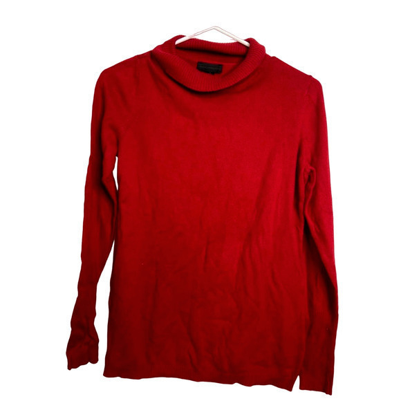Red Turtle Neck - Picture 1 of 3